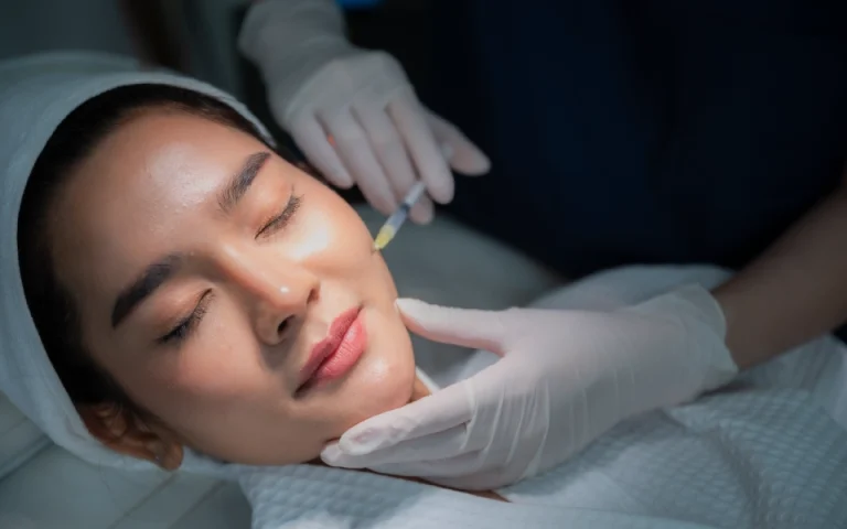 Juvelook adalah skin booster generasi baru yang menggabungkan dua zat aktif